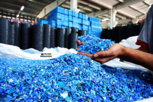 Plastica riciclata negli imballaggi alimentari, nuove norme dall’Europa